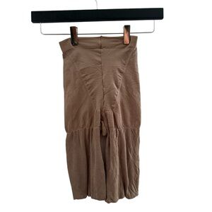 SPANX shape Invisible Mid-Thigh Short